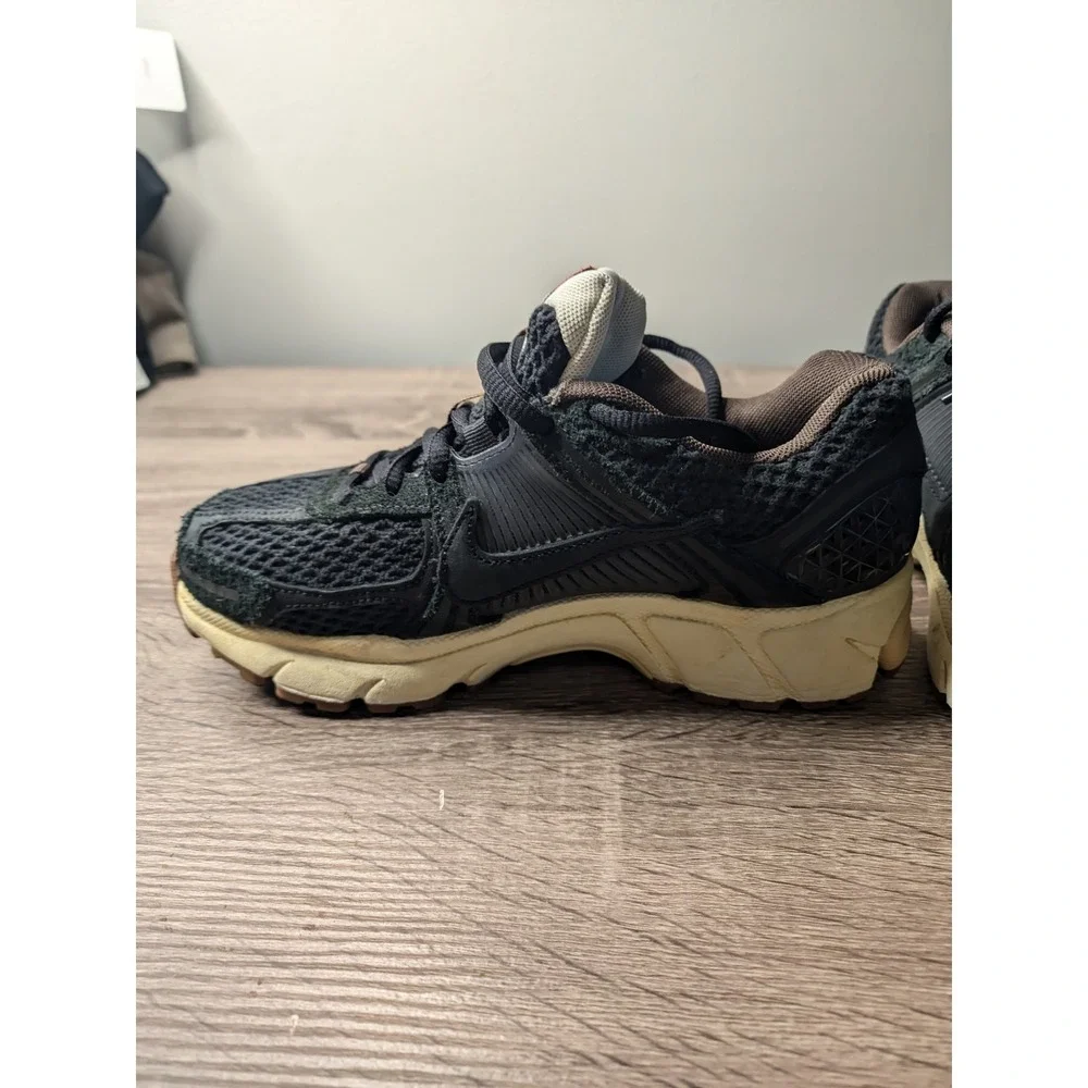 Nike Zoom Vomero 5 Black Sesame White FD0533-010 Women's Size 5.5 Shoes‎